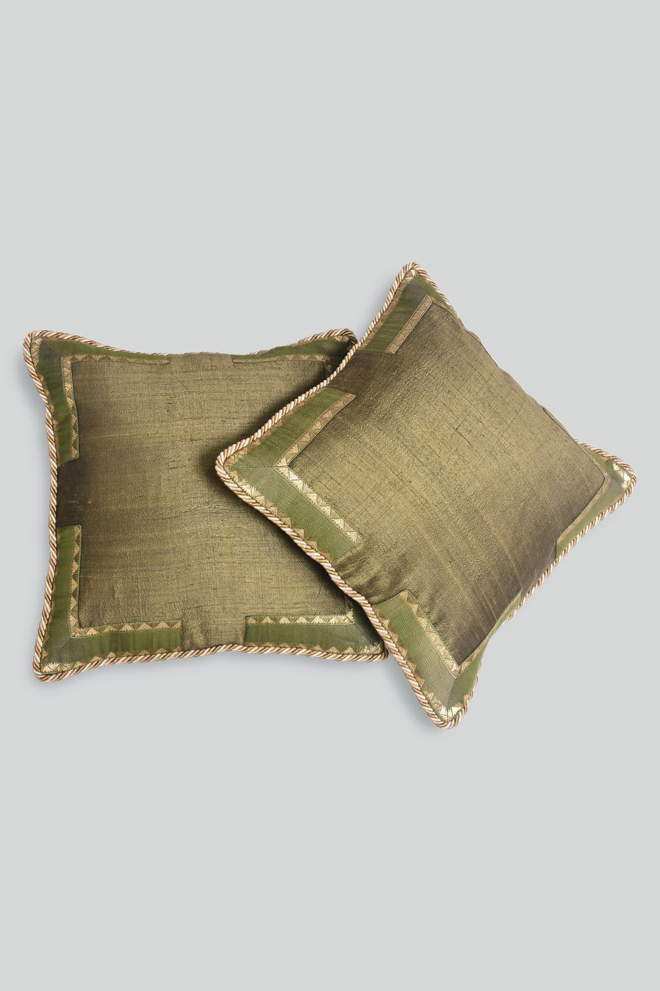 Zareena Handwoven Cushion - 1 pc