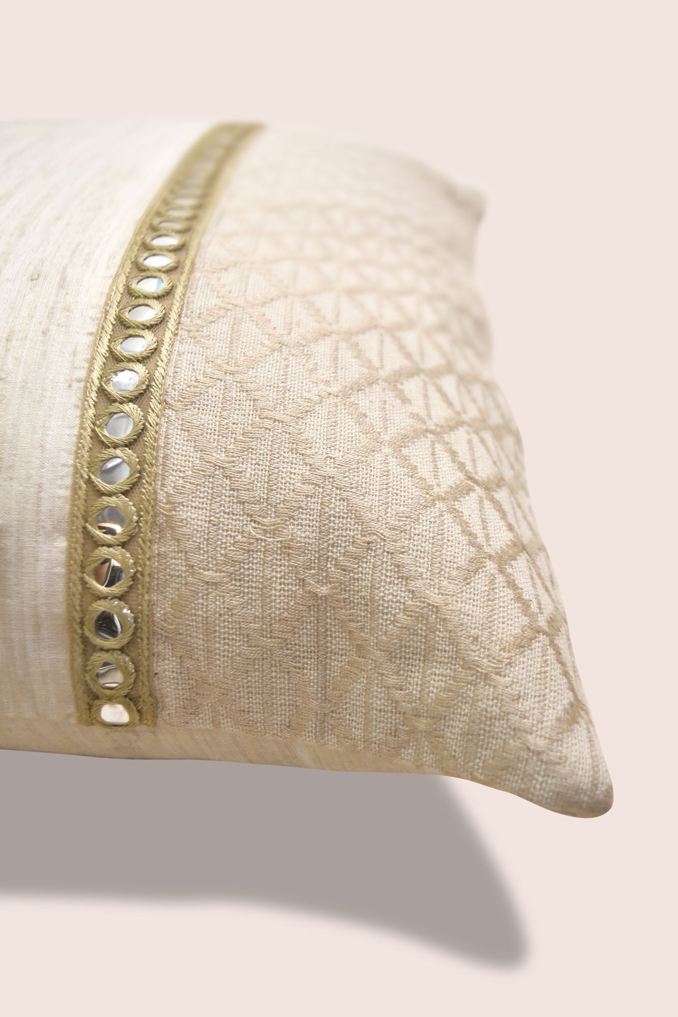 Scintillia Handwoven Cushions - 1 pc