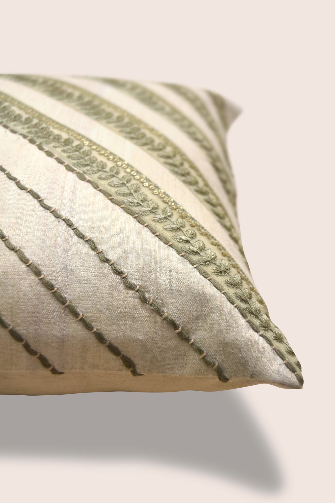 Vera Handwoven Cushions - 1 pc