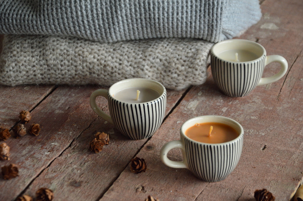 Tiny Cup Candle | Hot Cocoa & Hugs | Veaves X Armatuer