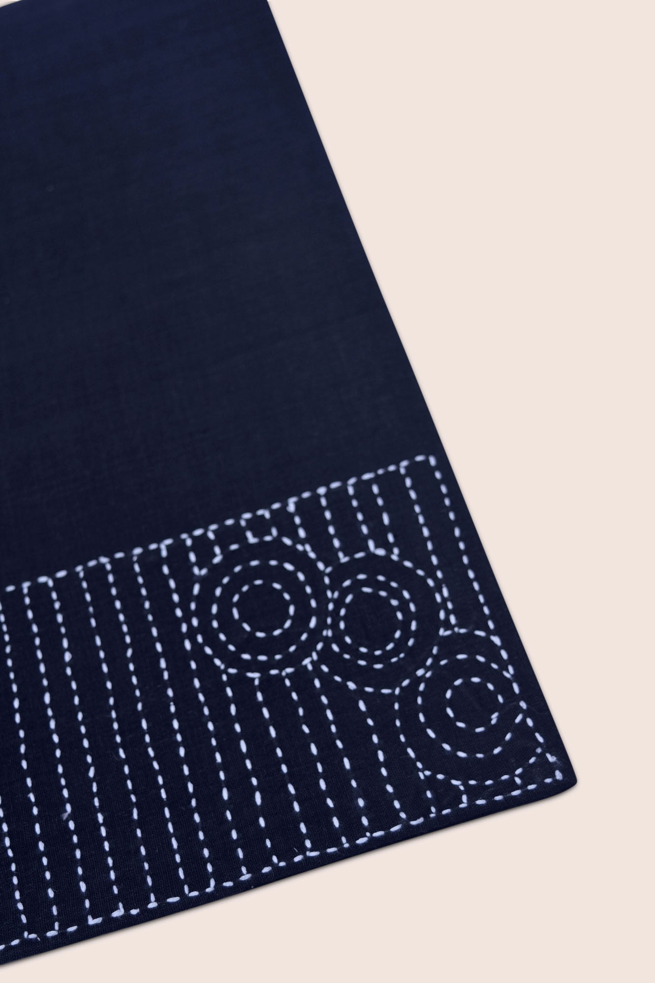 Friede Table Mats - Set Of 6 Pcs - Veaves