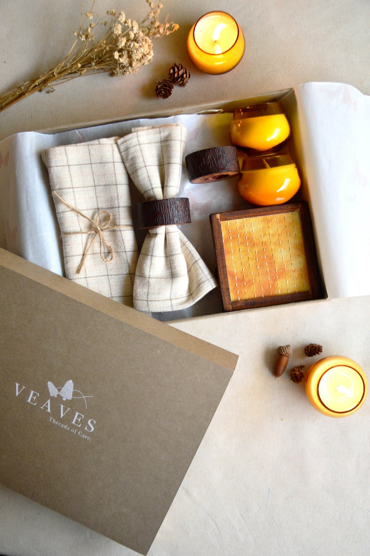 The Gathering Box - Dining & Hosting