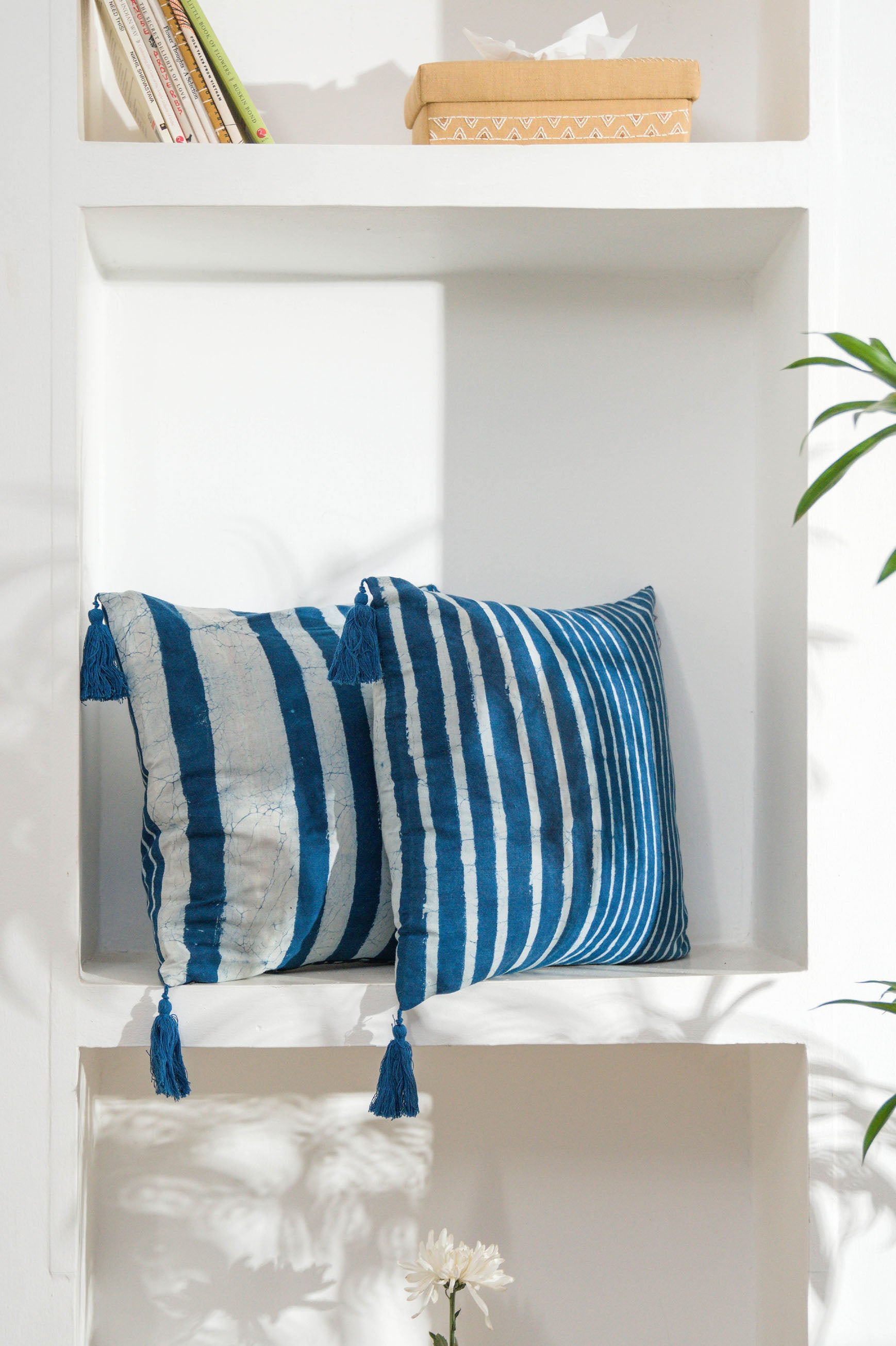 Yui handmade Cushion Set of 2