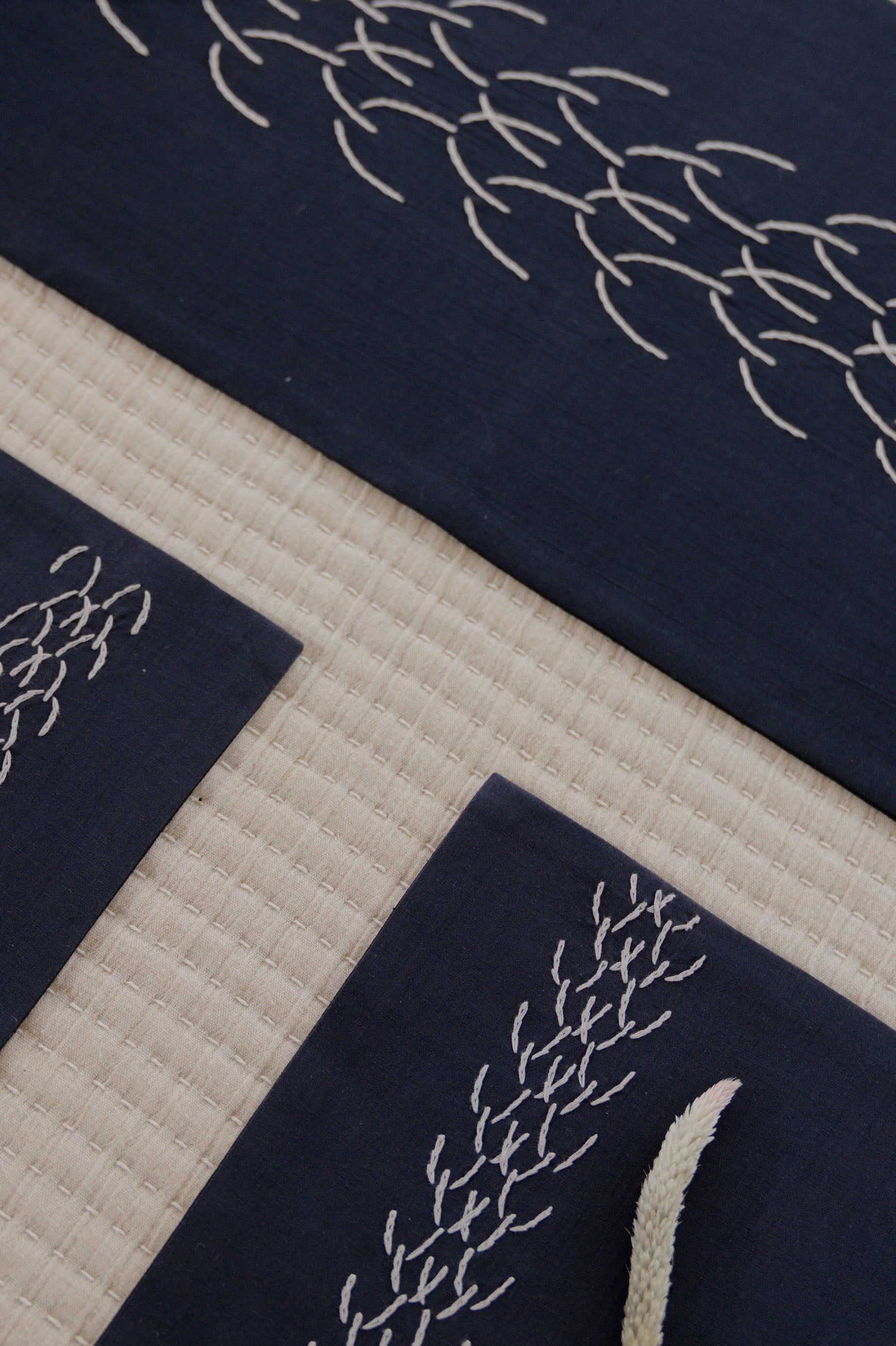 Adrian Dining Set of A Table Runner And 8 Table Mats