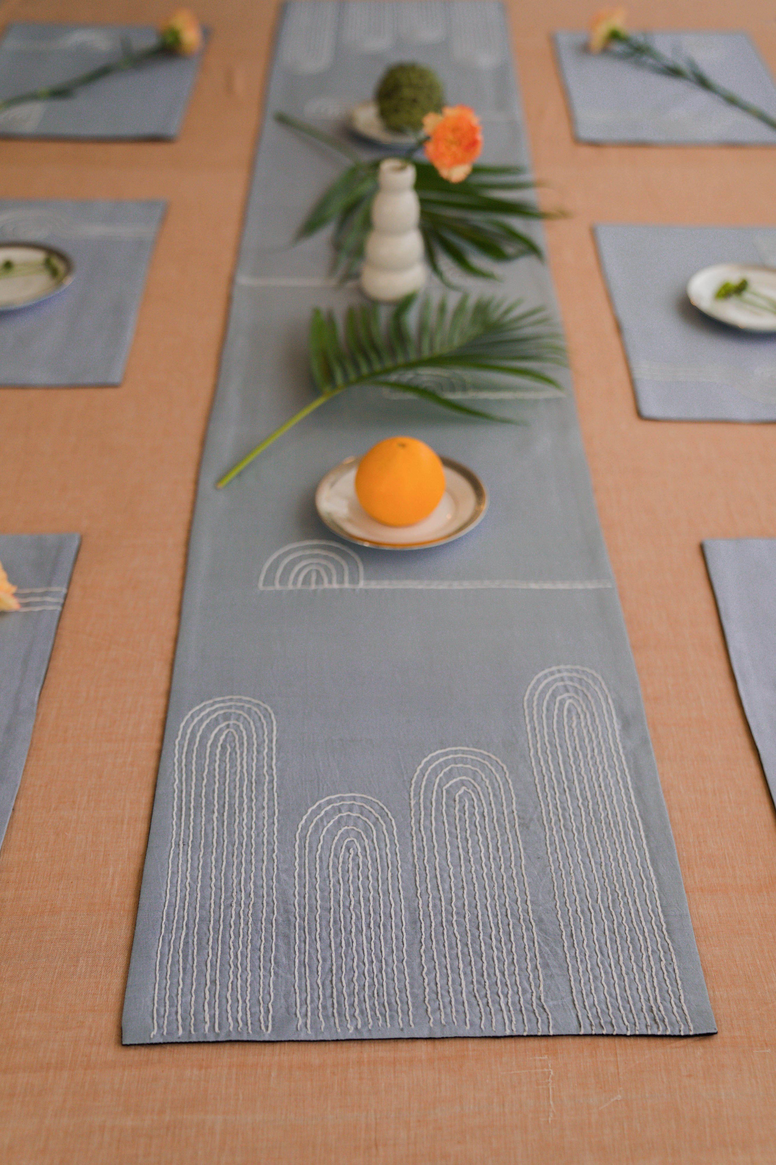 Calix Dining Set of A Table Runner And 6 Table Mats