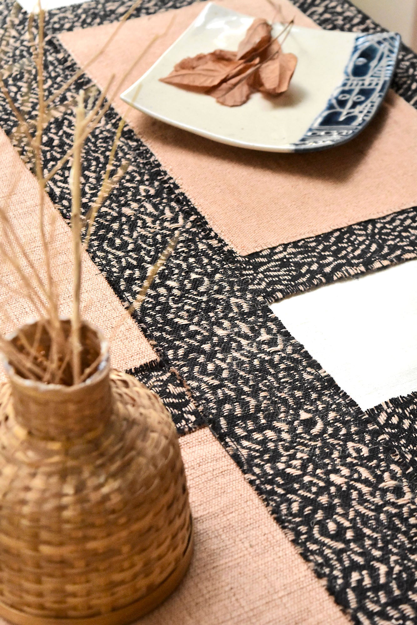 leopard - Dining Set Of A Table Runner And 8 Table Mats