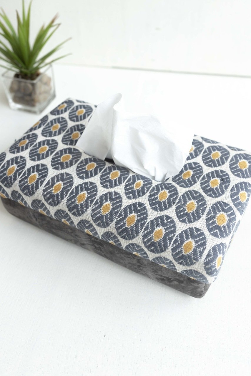 Caim - Hand Woven Tissue Box - Veaves