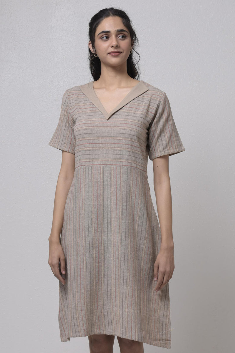 Half- Sleeve Dress With V -Neck