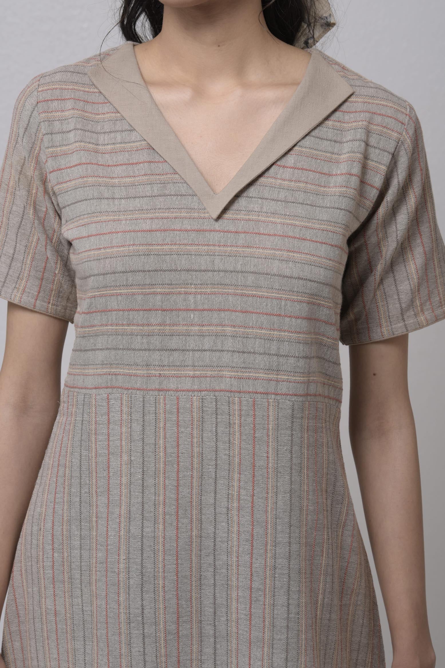 Half- Sleeve Dress With V -Neck