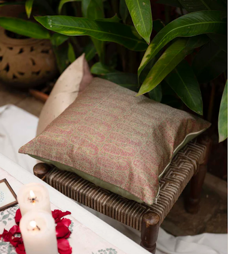 Easy Ways To Clean And Maintain Your Cushion Cover For Longevity