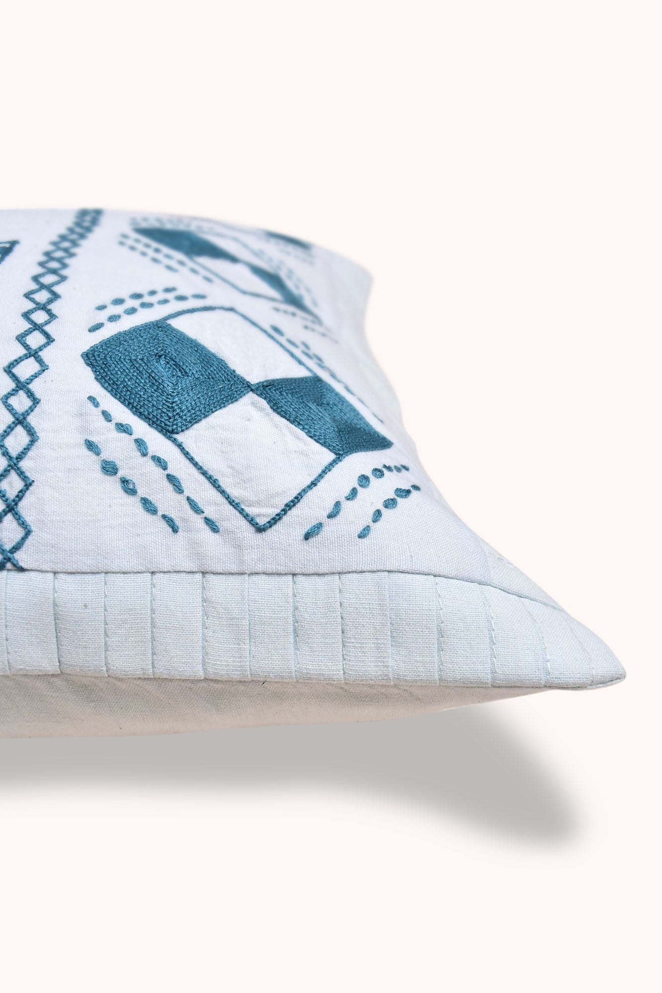 Estrella Cushion - 1 pc