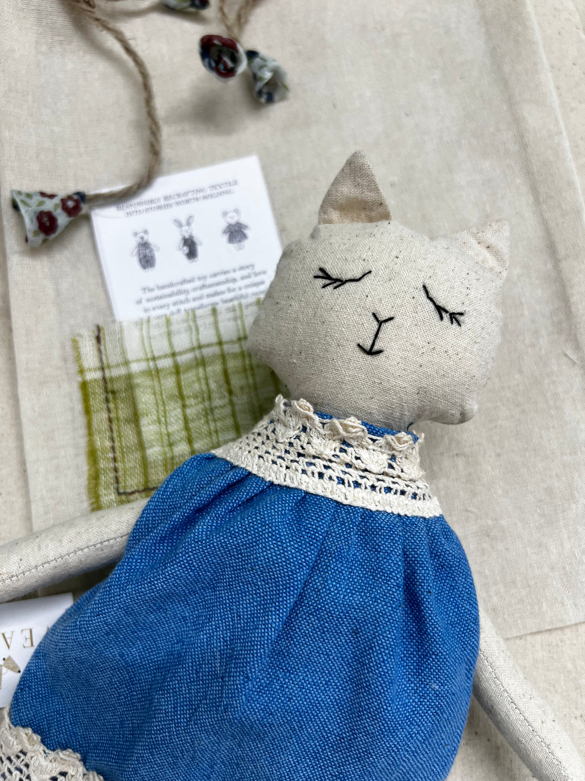 Kitten - A Little Companion for Gentle Dreams.