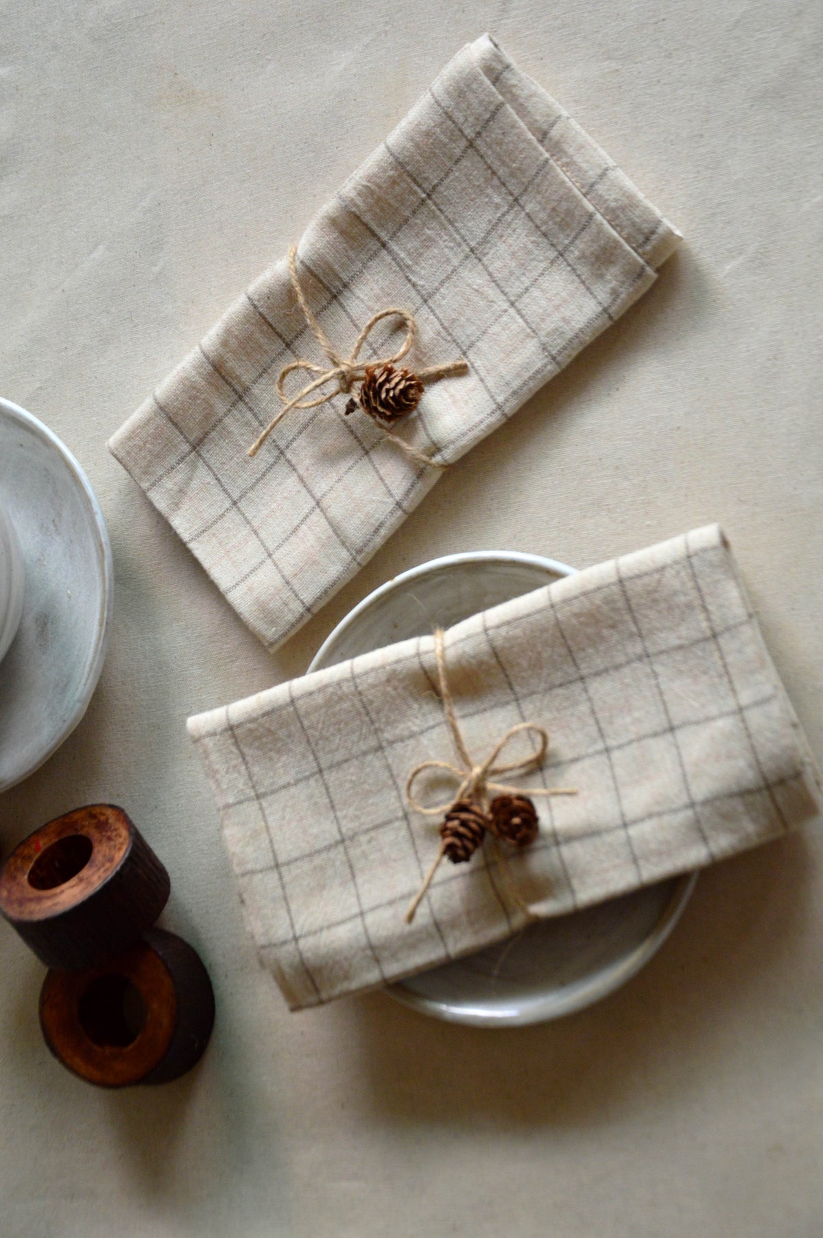 The Gathering Box - Dining & Hosting