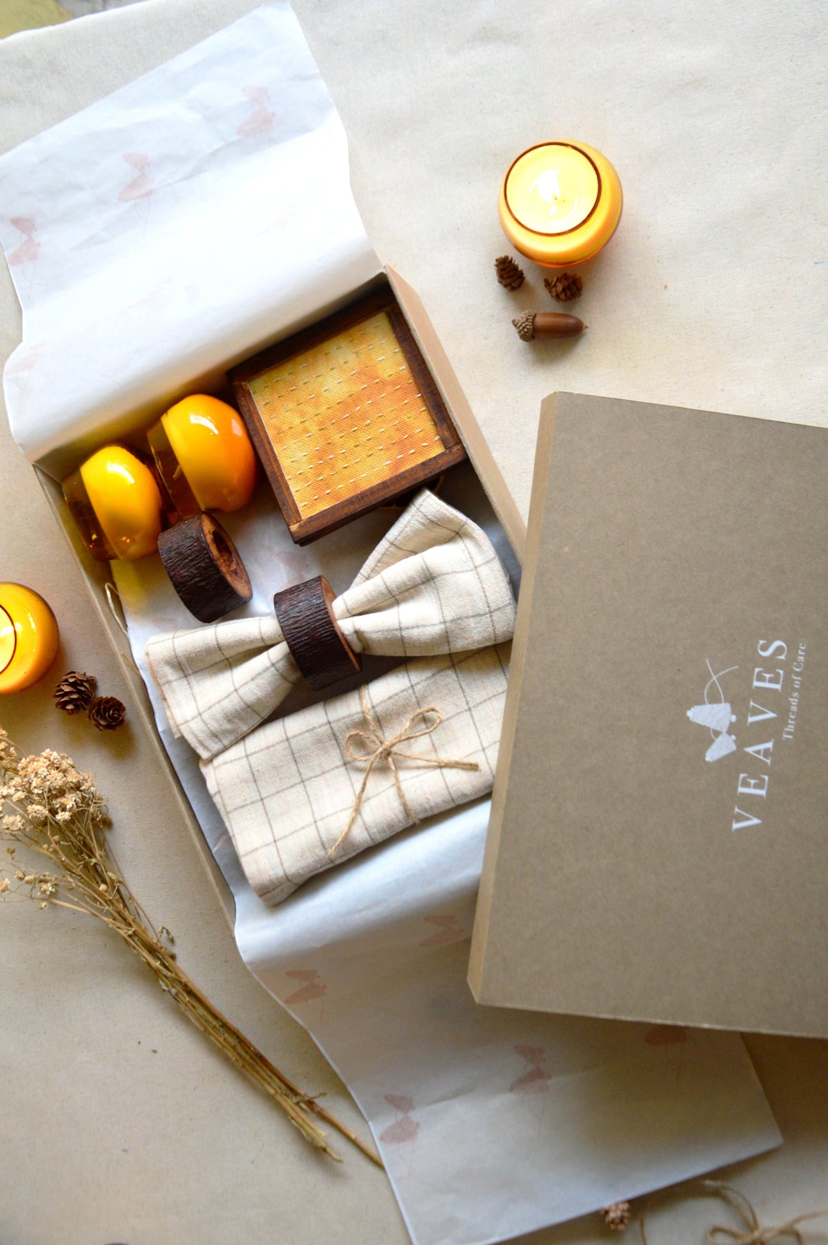 The Gathering Box - Dining & Hosting