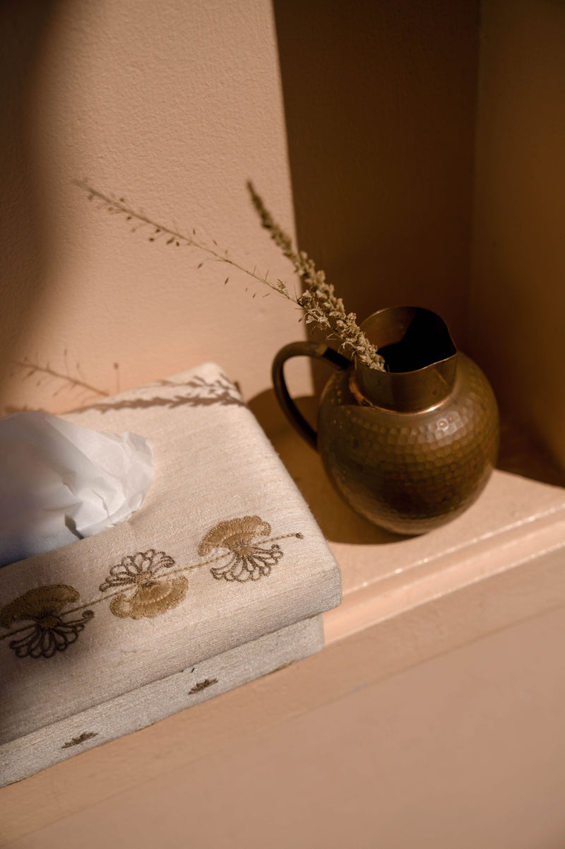 Abril - Handwoven Tissue box