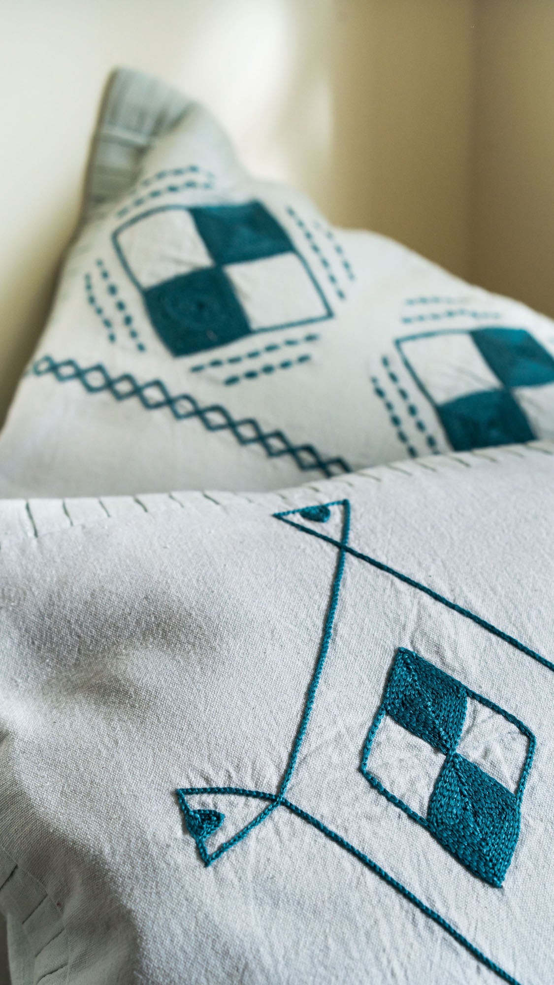 Estrella handmade Cushion Set of 2