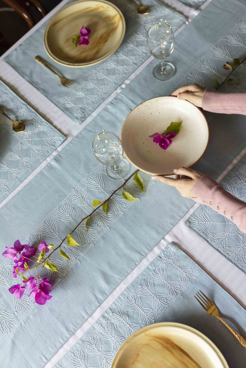 Amila Dining Table Runner And Mats Set of 6